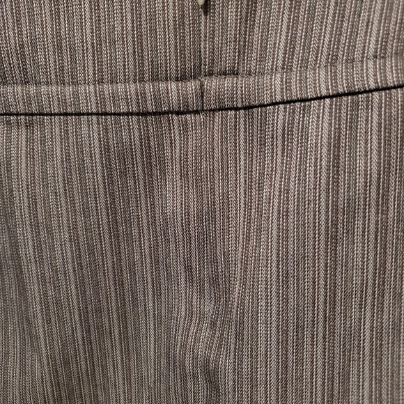 12/$30 🖤🤍like new vintage grey vertical striped mini skirt - Picture 3 of 4